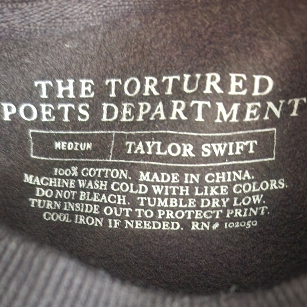 The Tortured Poets Department Black Crewneck Size Medium New - Picture 3 of 3
